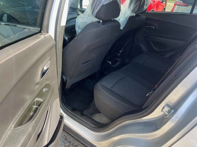 Used 2020 Chevrolet Trax LT image 10