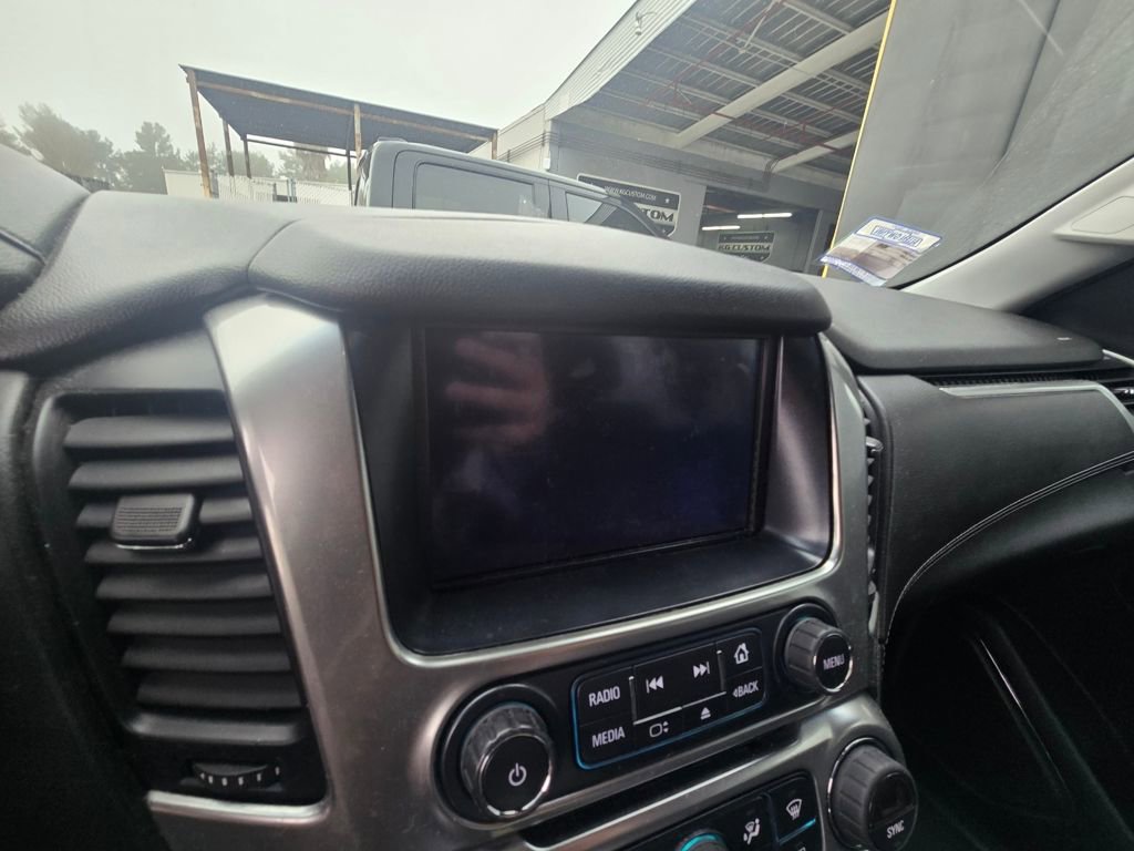 Used 2017 Chevrolet Tahoe LS w/ Enhanced Driver Alert Package image 11
