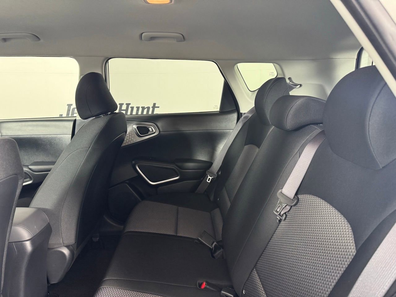 Used 2025 Kia Soul LX w/ LX Technology Package FWD image 31