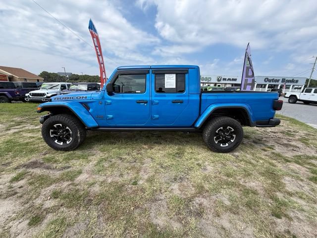 Used 2024 Jeep Gladiator Rubicon AWD/4WD image 4