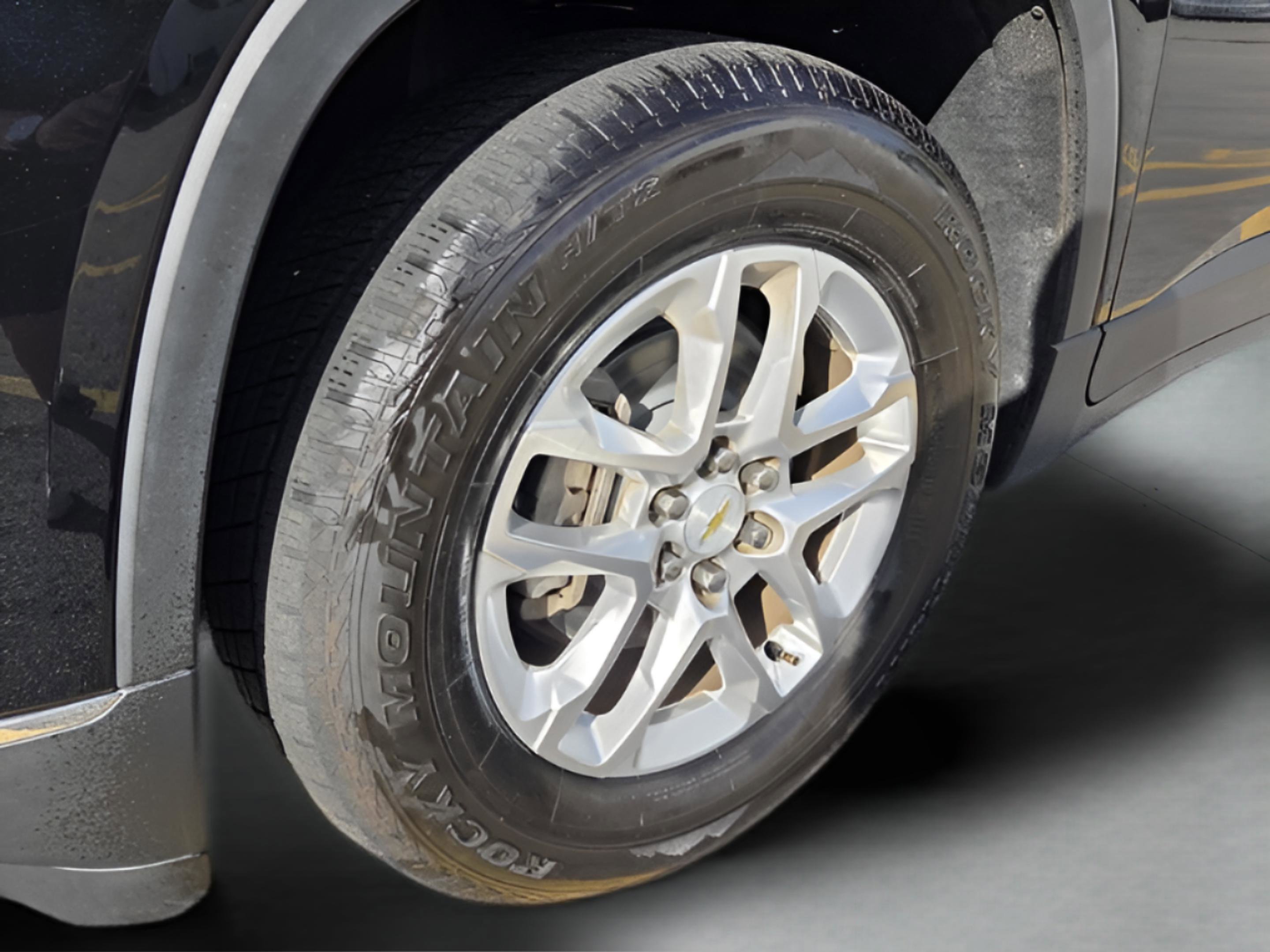 Used 2018 Chevrolet Traverse LT FWD image 28