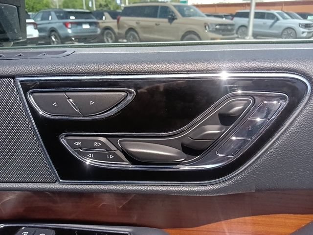 Used 2024 Lincoln Navigator Reserve AWD/4WD image 38