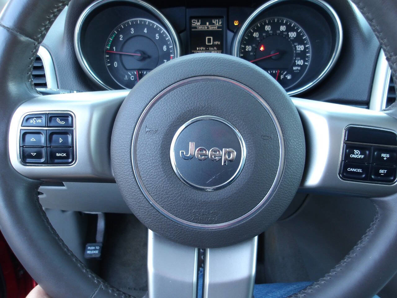Used 2011 Jeep Grand Cherokee Laredo image 15