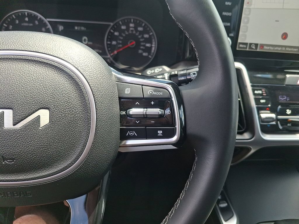 Certified 2023 Kia Sorento X-Line EX AWD/4WD image 24