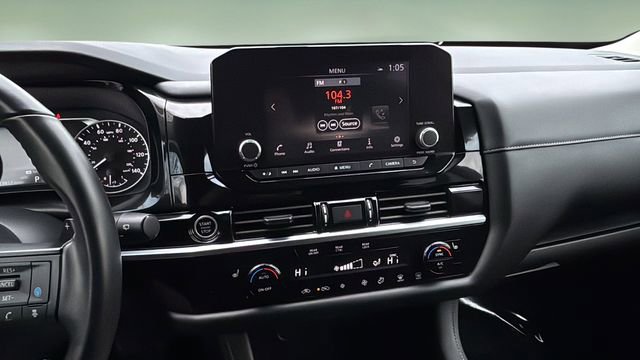 Used 2024 Nissan Pathfinder SV image 24