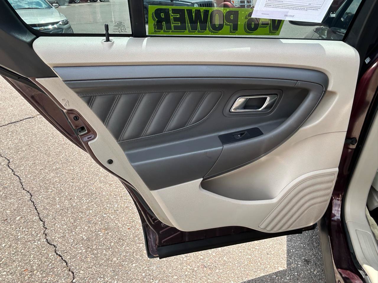 Used 2011 Ford Taurus SEL FWD image 13