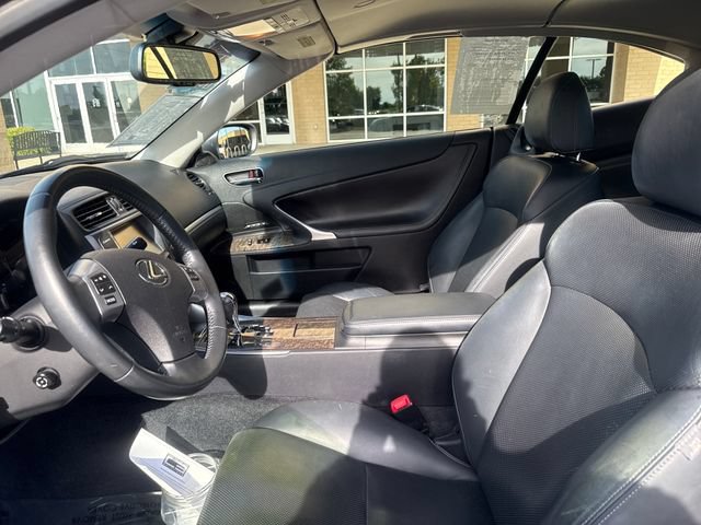 Used 2015 Lexus IS 250C w/ Luxury Package RWD image 8