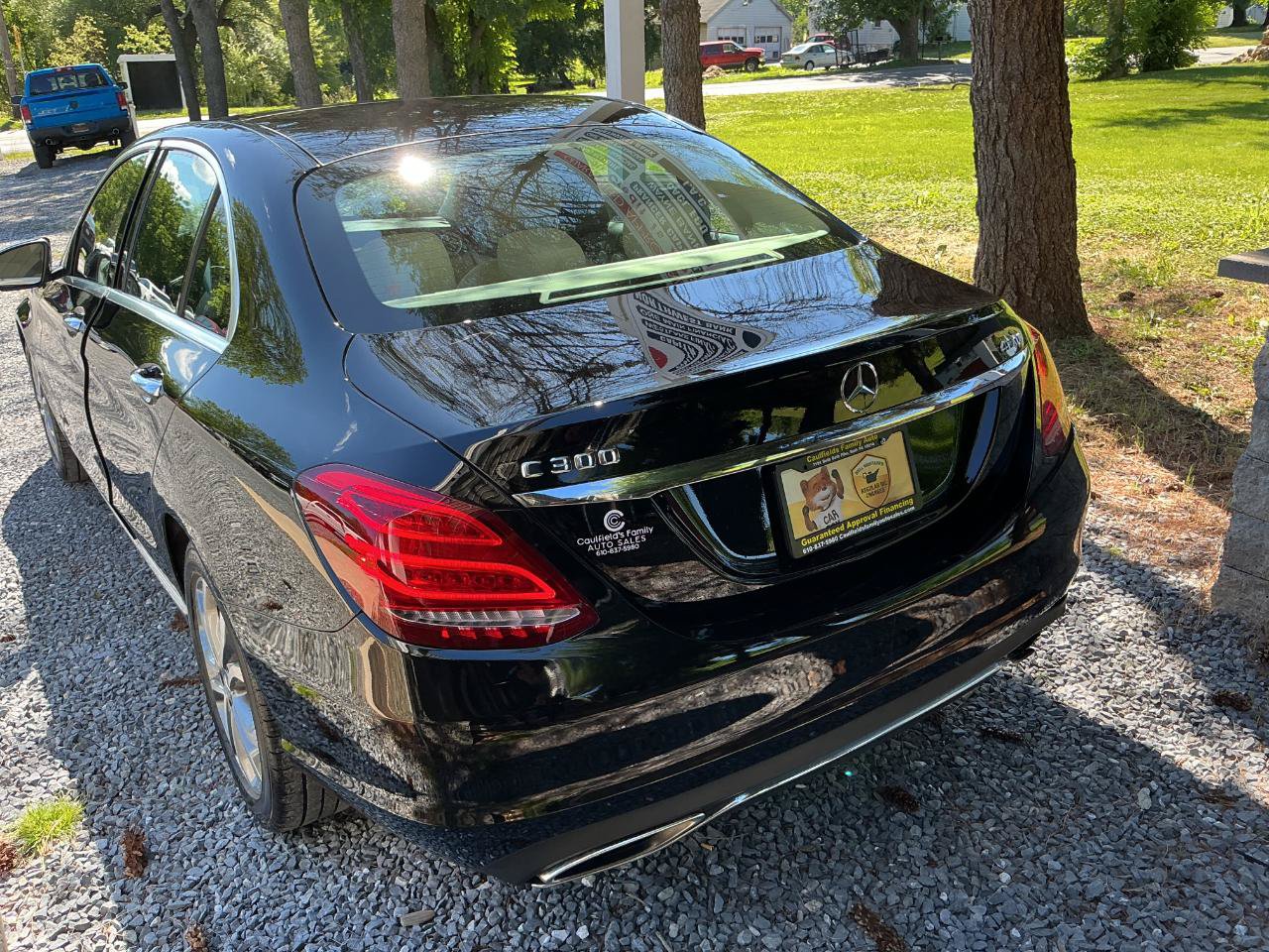 Used 2016 Mercedes-Benz C 300 4MATIC Sedan image 7