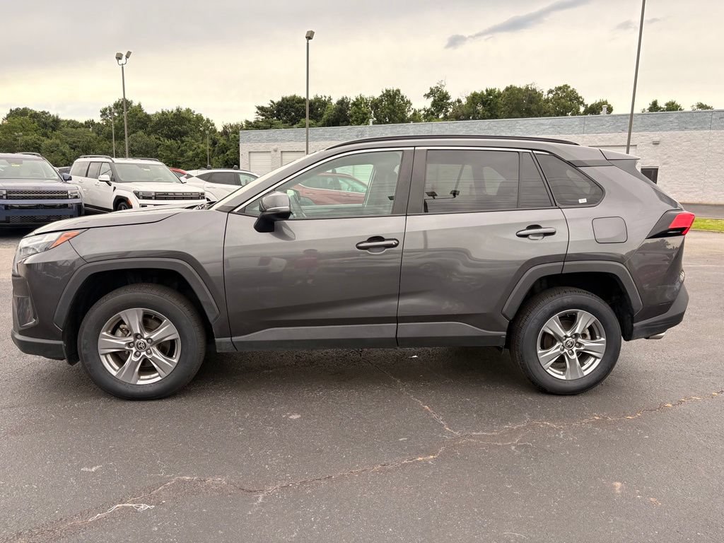 Used 2024 Toyota RAV4 XLE FWD image 4