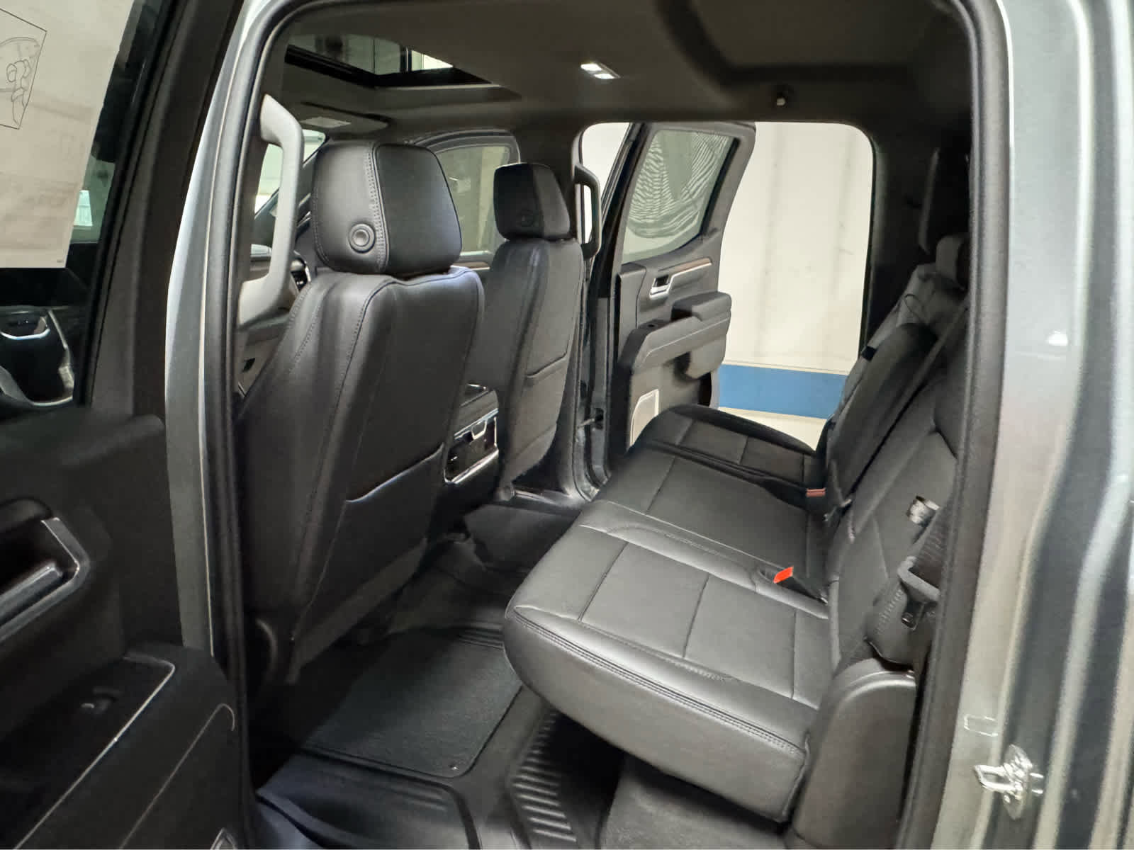 New 2026 GMC Sierra 1500 Denali w/ Denali Reserve Package image 14