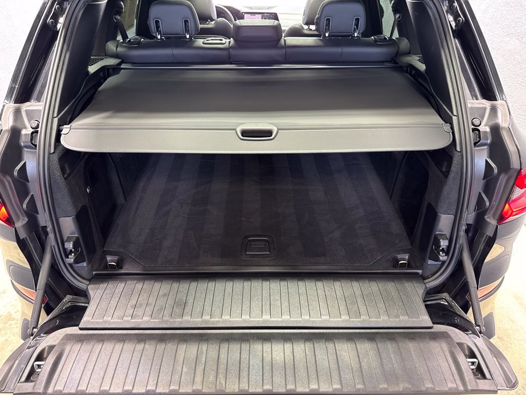 Used 2021 BMW X5 xDrive40i w/ M Sport Package AWD/4WD image 29