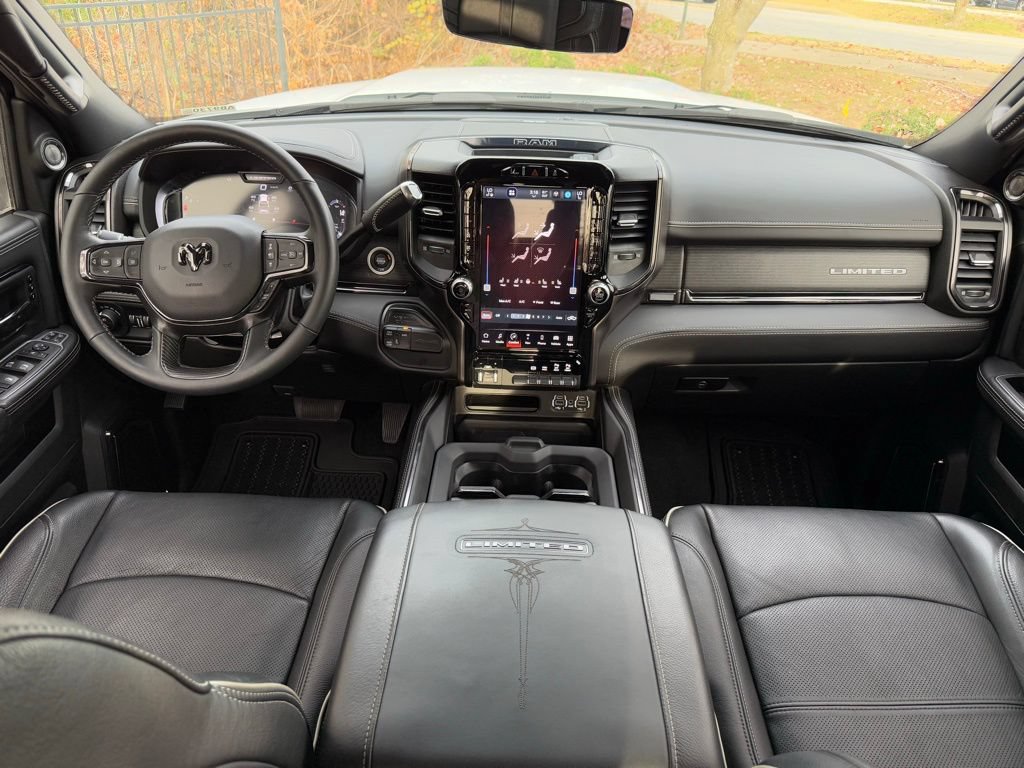 Used 2024 RAM 2500 Limited AWD/4WD image 21