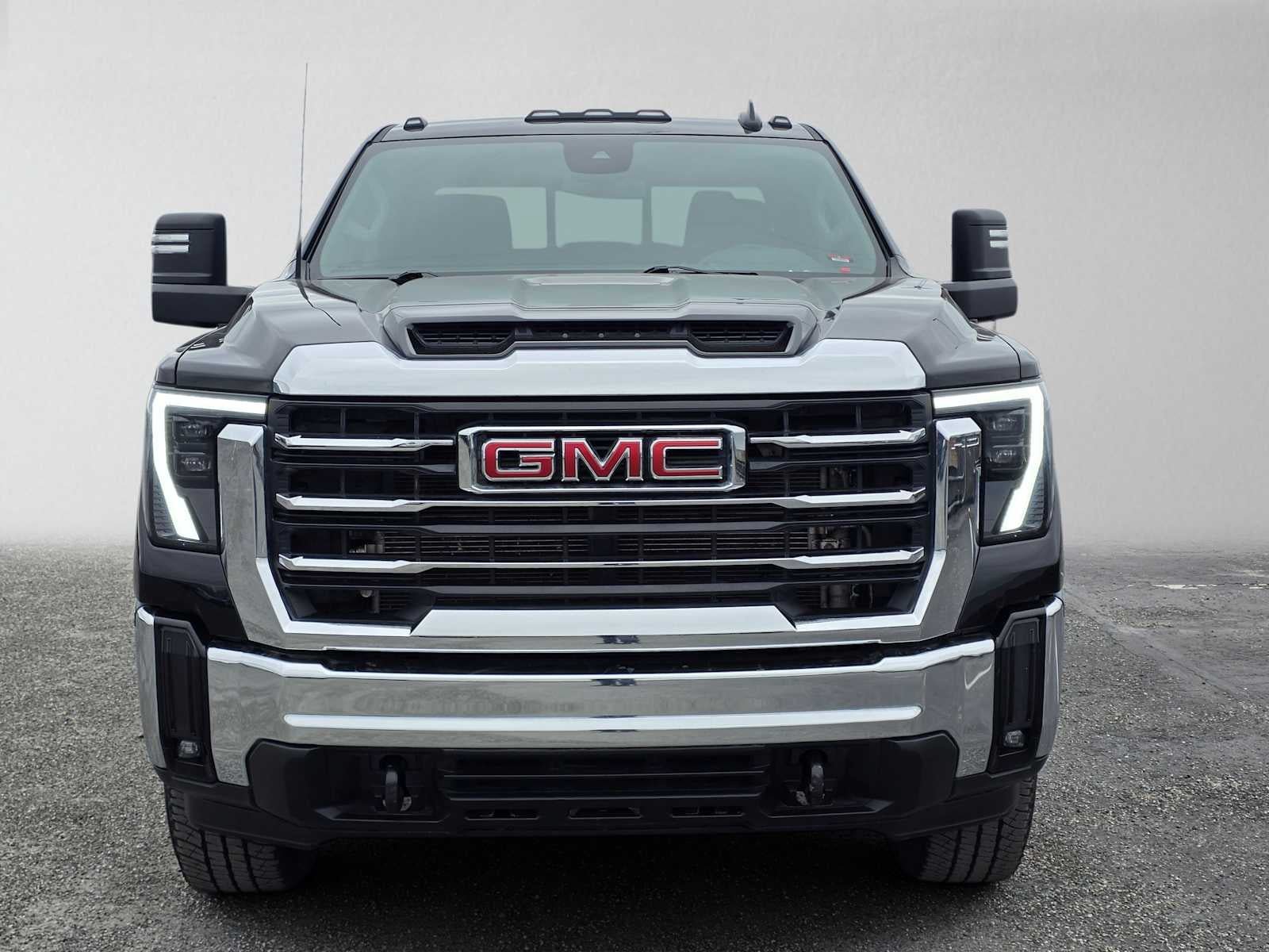 Certified 2025 GMC Sierra 3500 SLE w/ SLE Value Package AWD/4WD image 8