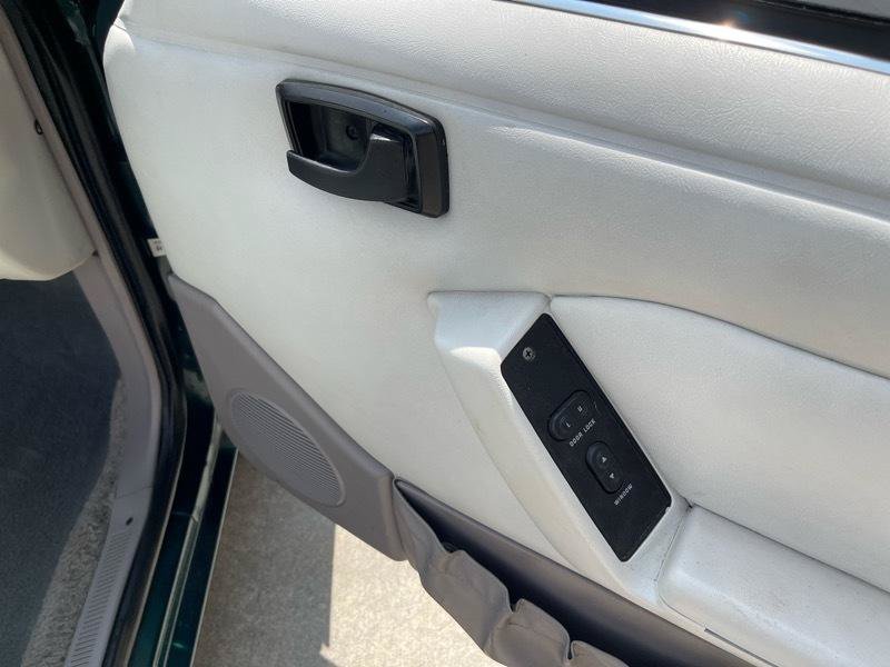Used 1990 Ford Mustang LX RWD image 41