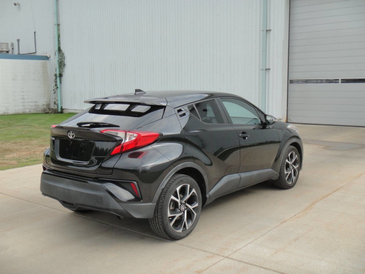 Used 2018 Toyota C-HR XLE image 7