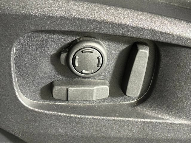 Used 2023 Land Rover Defender 110 V8 AWD/4WD image 24
