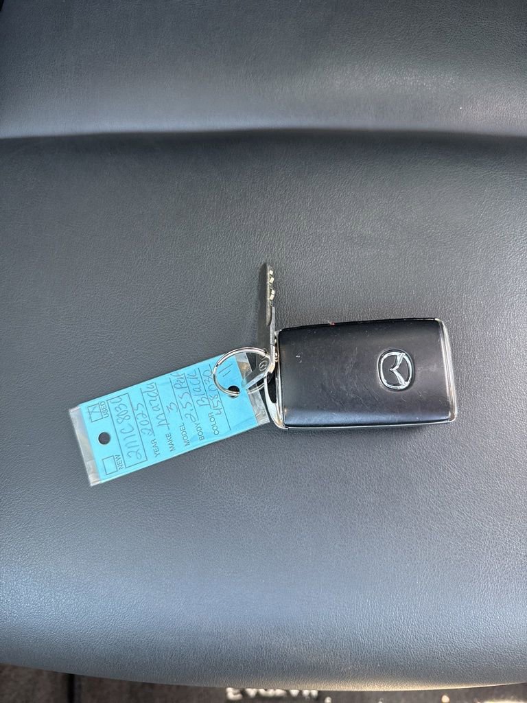 Used 2025 MAZDA MAZDA3 s image 7