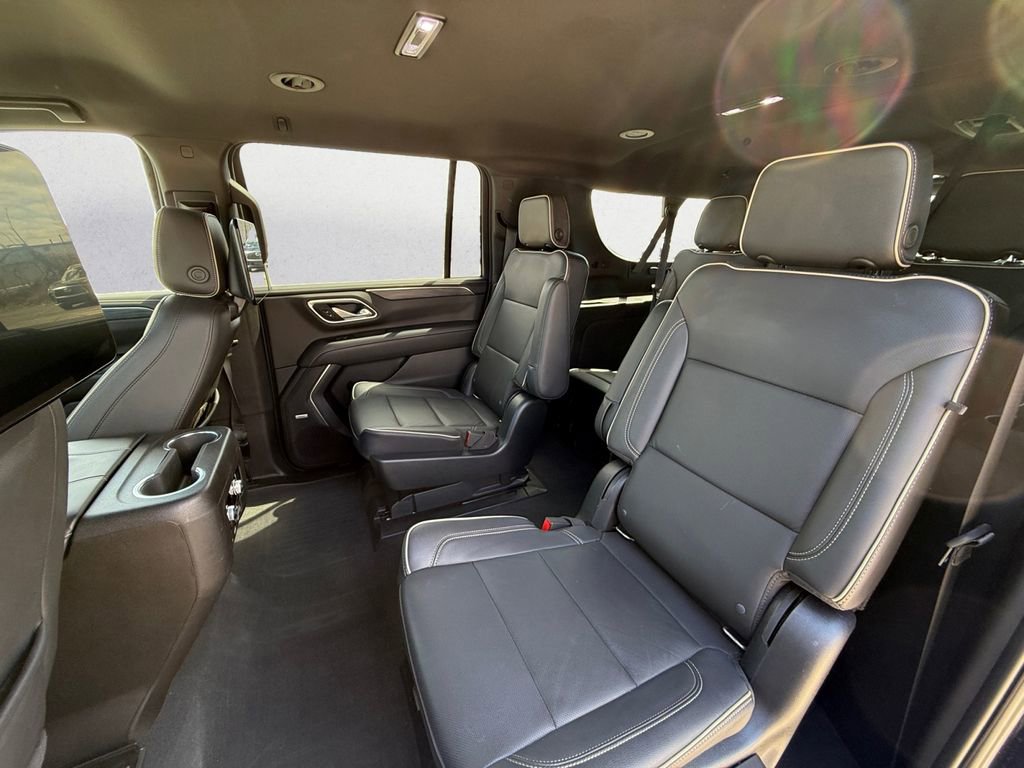 Used 2021 GMC Yukon XL SLT w/ Rear Media and Nav Package image 11