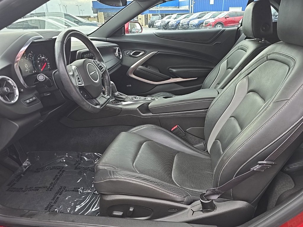 Used 2016 Chevrolet Camaro LT image 17