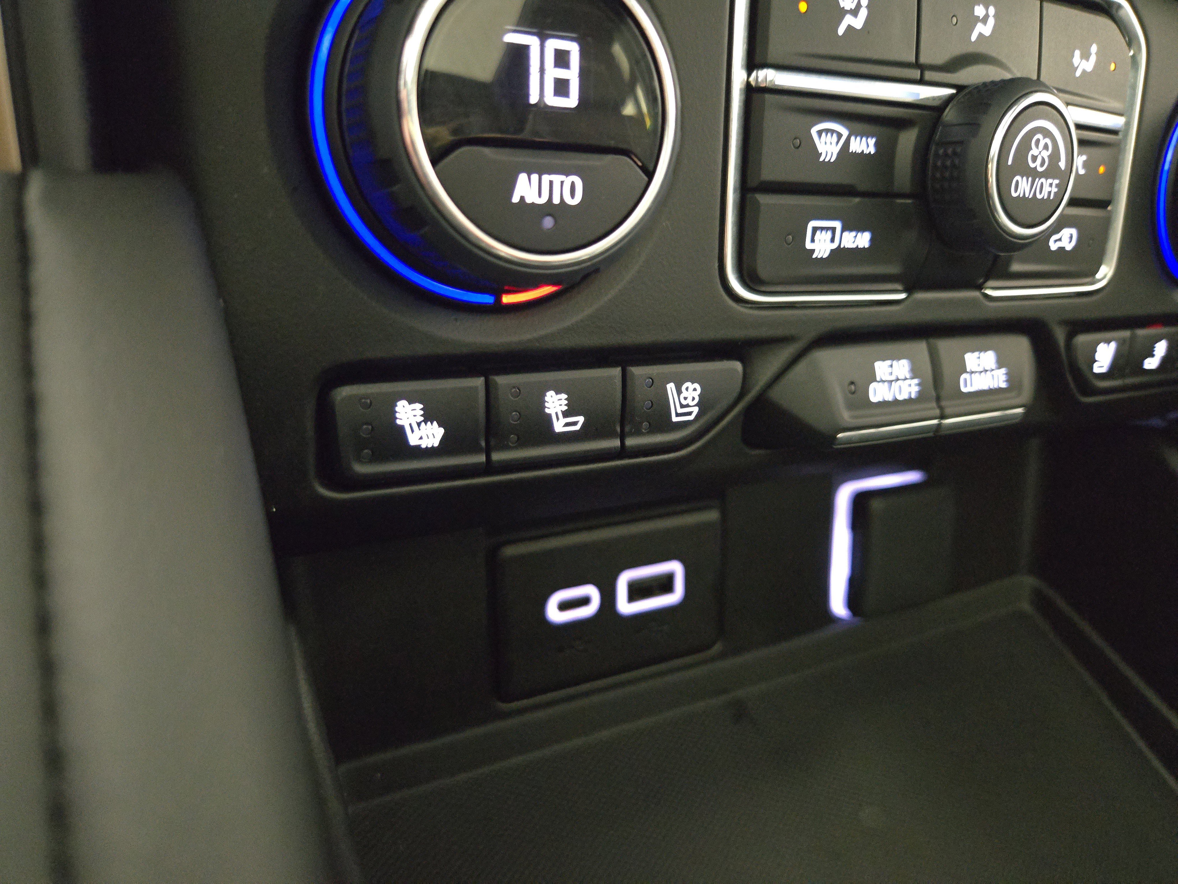 Certified 2024 Chevrolet Tahoe High Country AWD/4WD image 28