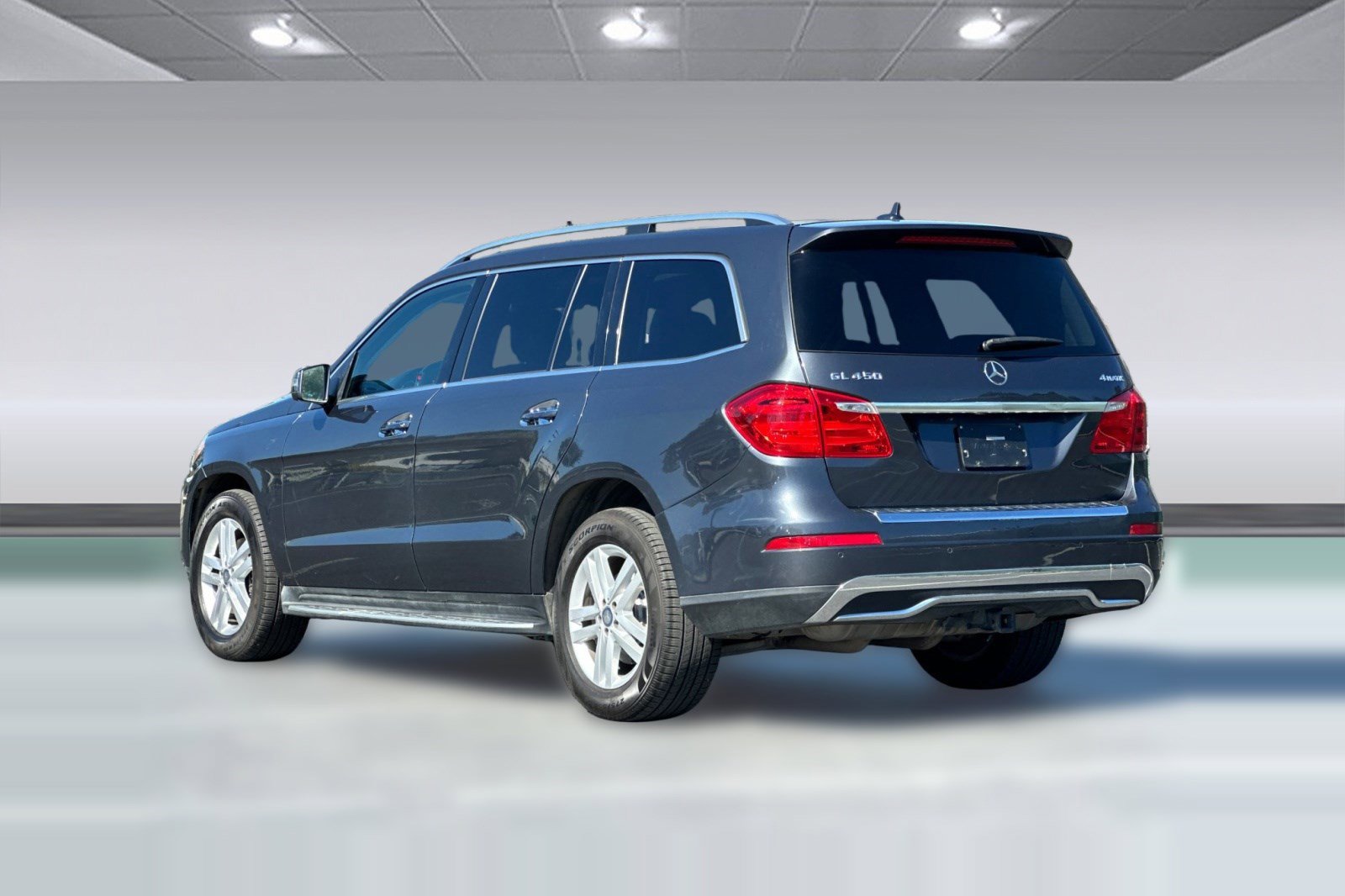 Used 2016 Mercedes-Benz GL 450 4MATIC image 3