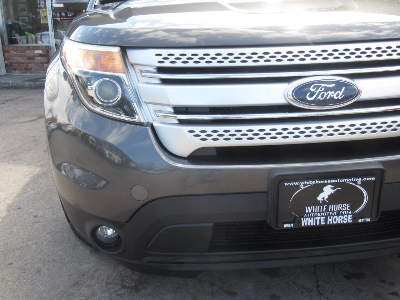 Used 2015 Ford Explorer XLT w/ Equipment Group 202A AWD/4WD image 3