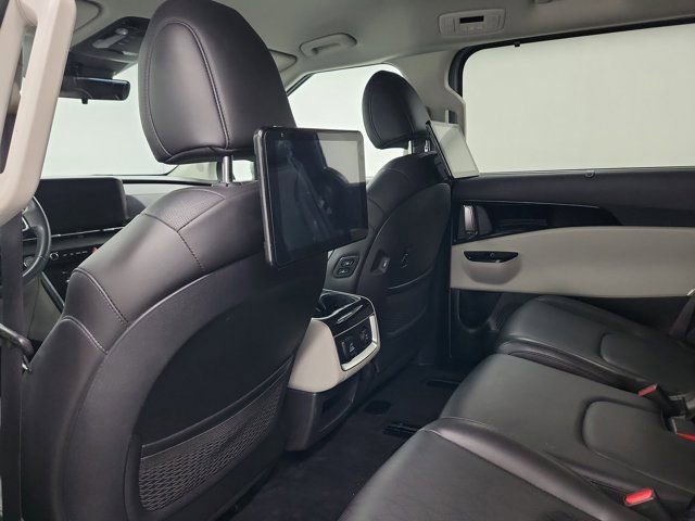 Used 2024 Kia Carnival SX FWD image 13