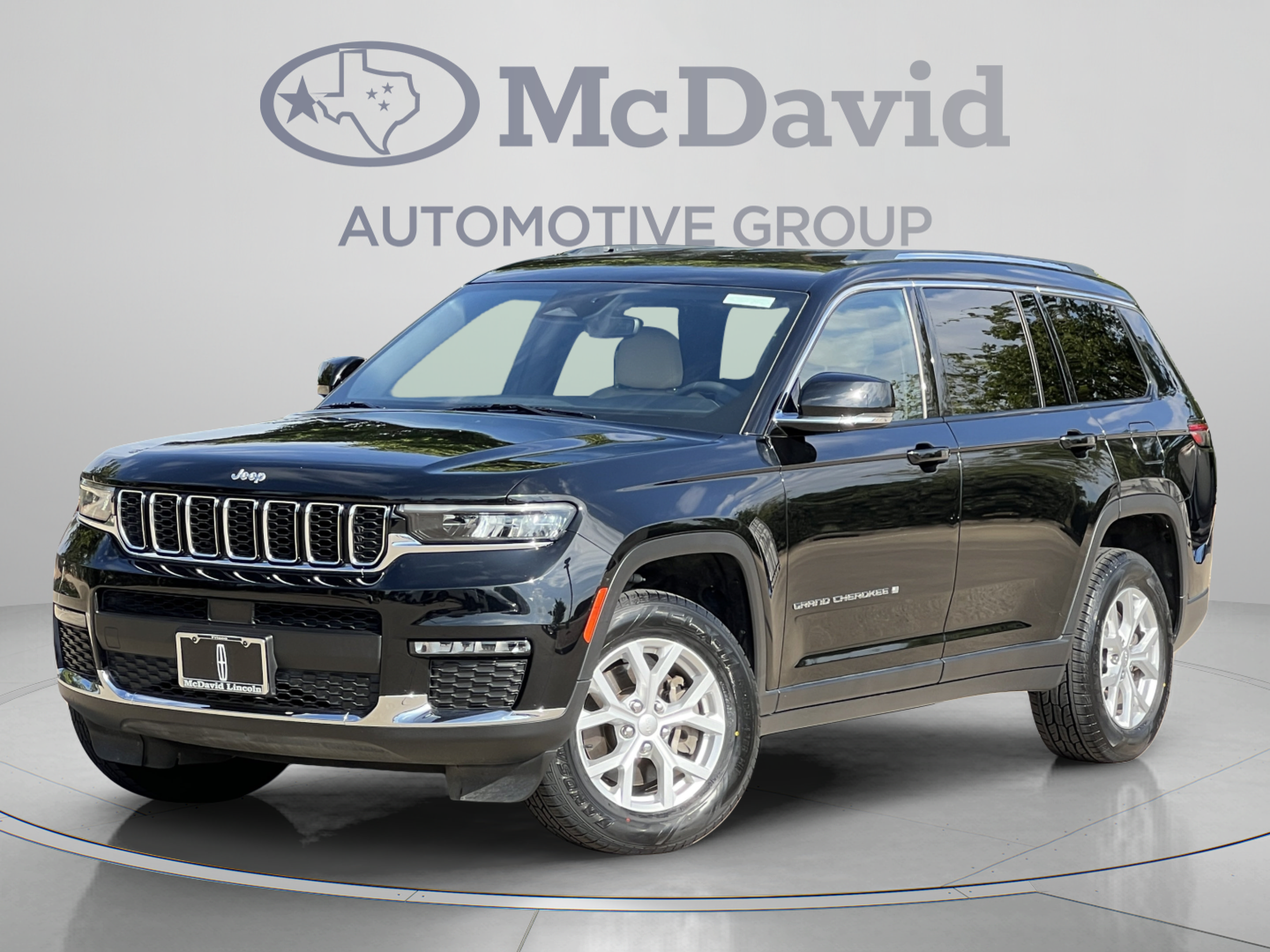 Used 2023 Jeep Grand Cherokee L Limited AWD/4WD image 2