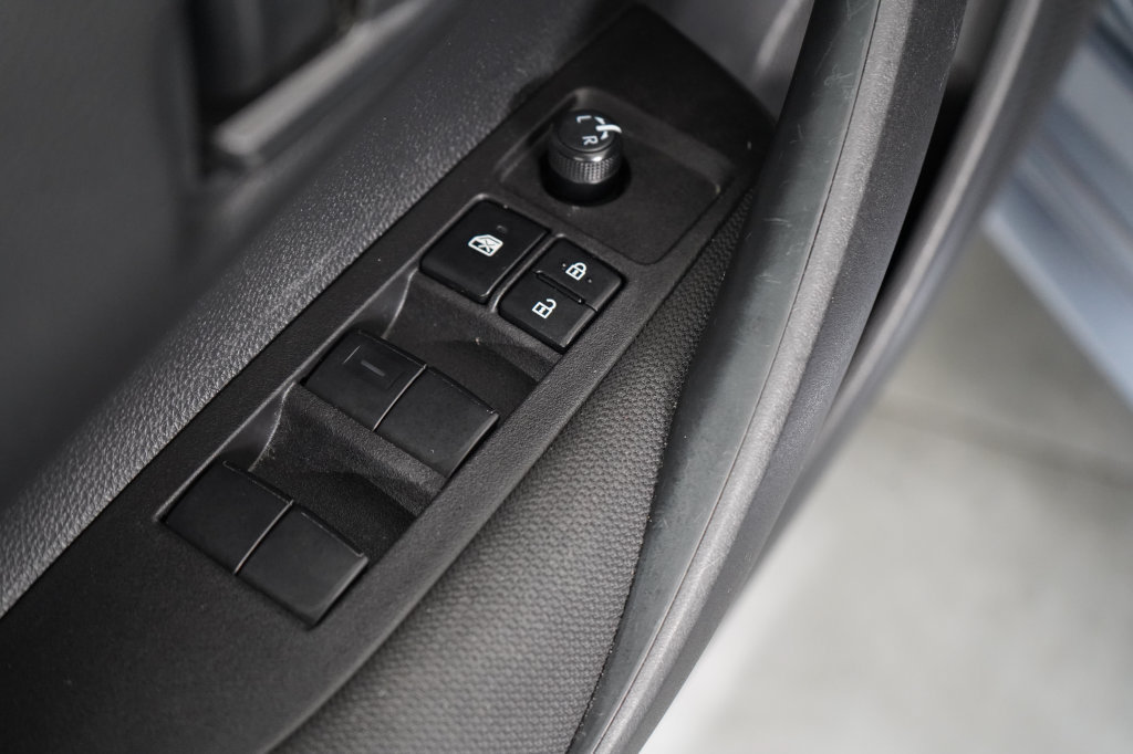 Used 2025 Toyota Corolla LE FWD image 16