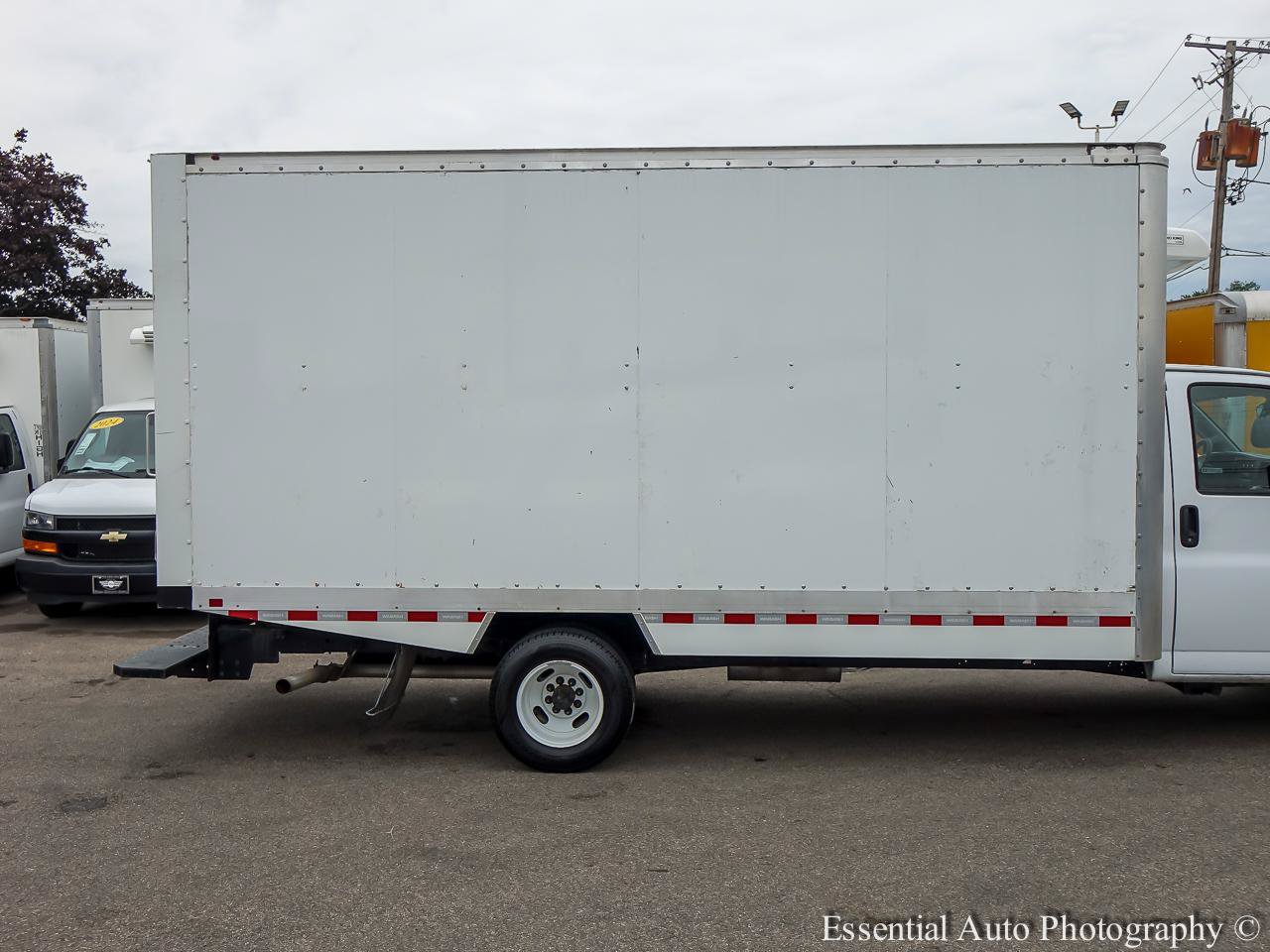 Used 2024 Chevrolet Express 3500 w/ Power Convenience Package RWD image 8