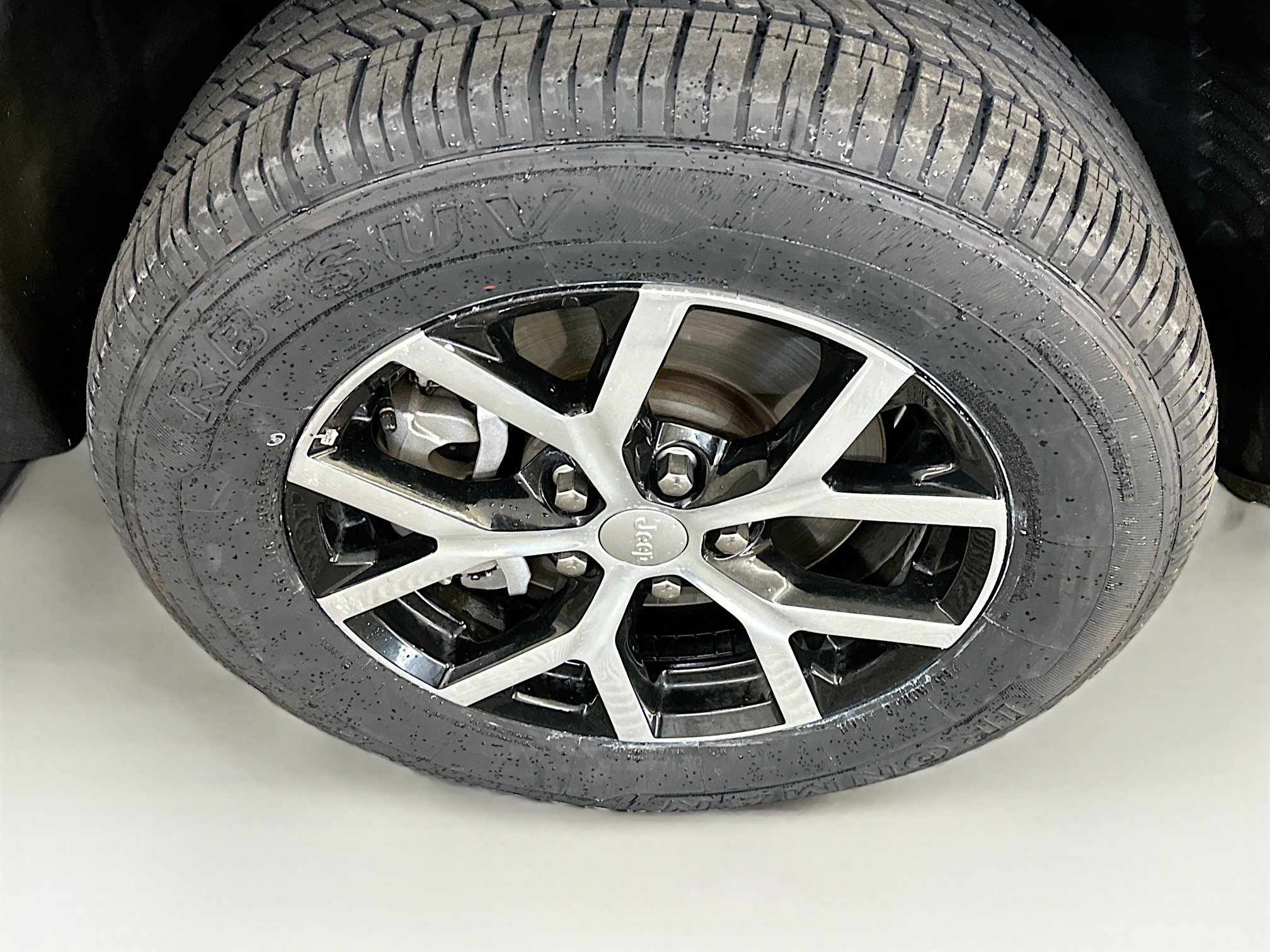 Used 2024 Jeep Grand Cherokee L Limited w/ Luxury Tech Group II image 11