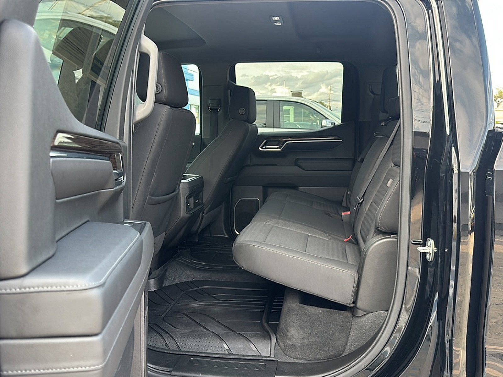Used 2023 Chevrolet Silverado 1500 RST w/ Protection Package AWD/4WD image 19