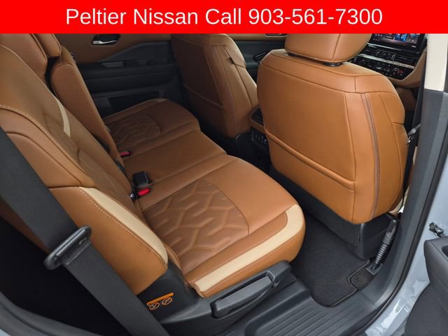 Used 2026 Nissan Pathfinder Platinum w/ Cargo Package image 17