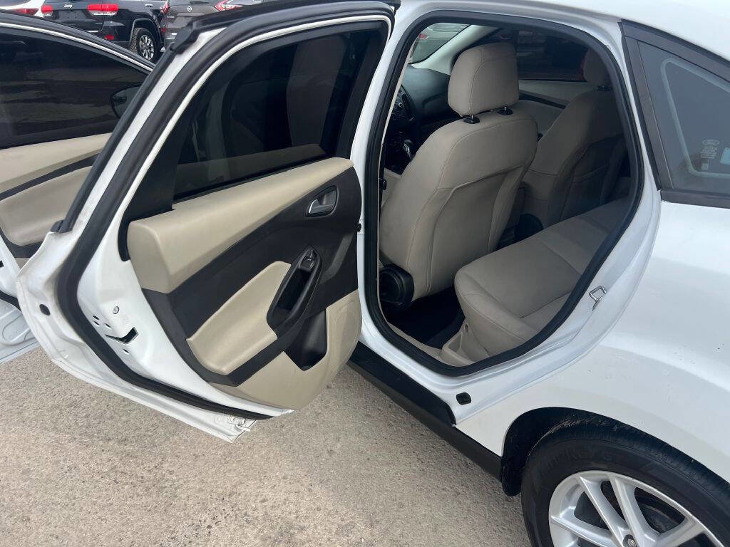 Used 2018 Ford Focus SE image 10