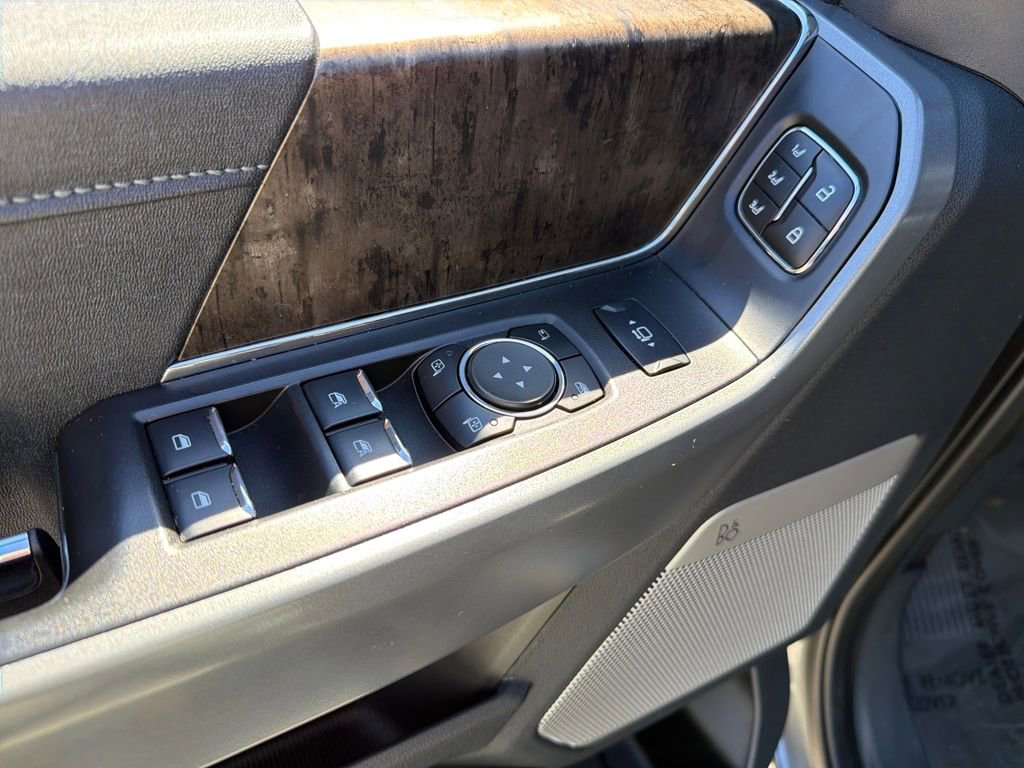 Used 2024 Ford F250 Lariat w/ Black Appearance Package image 20