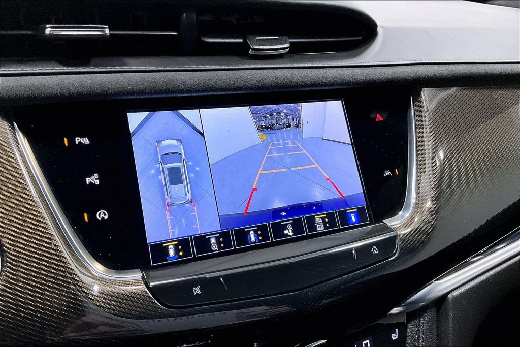 Used 2023 Cadillac XT6 Sport w/ Platinum Package AWD/4WD image 28