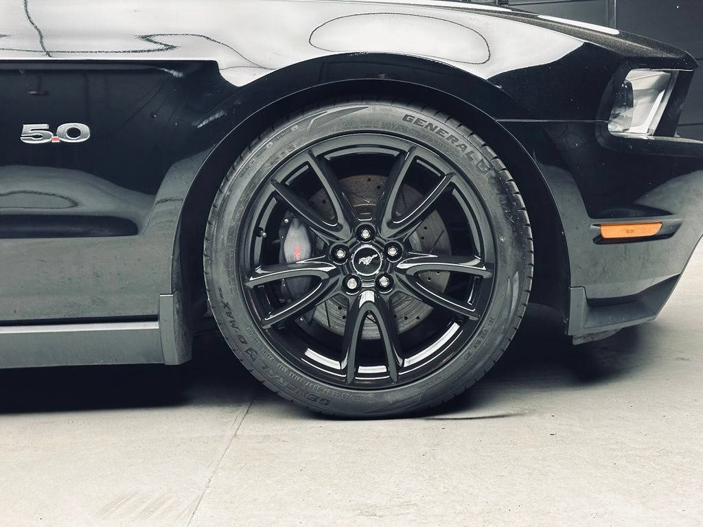 Used 2012 Ford Mustang GT w/ Electronics Pkg RWD image 36