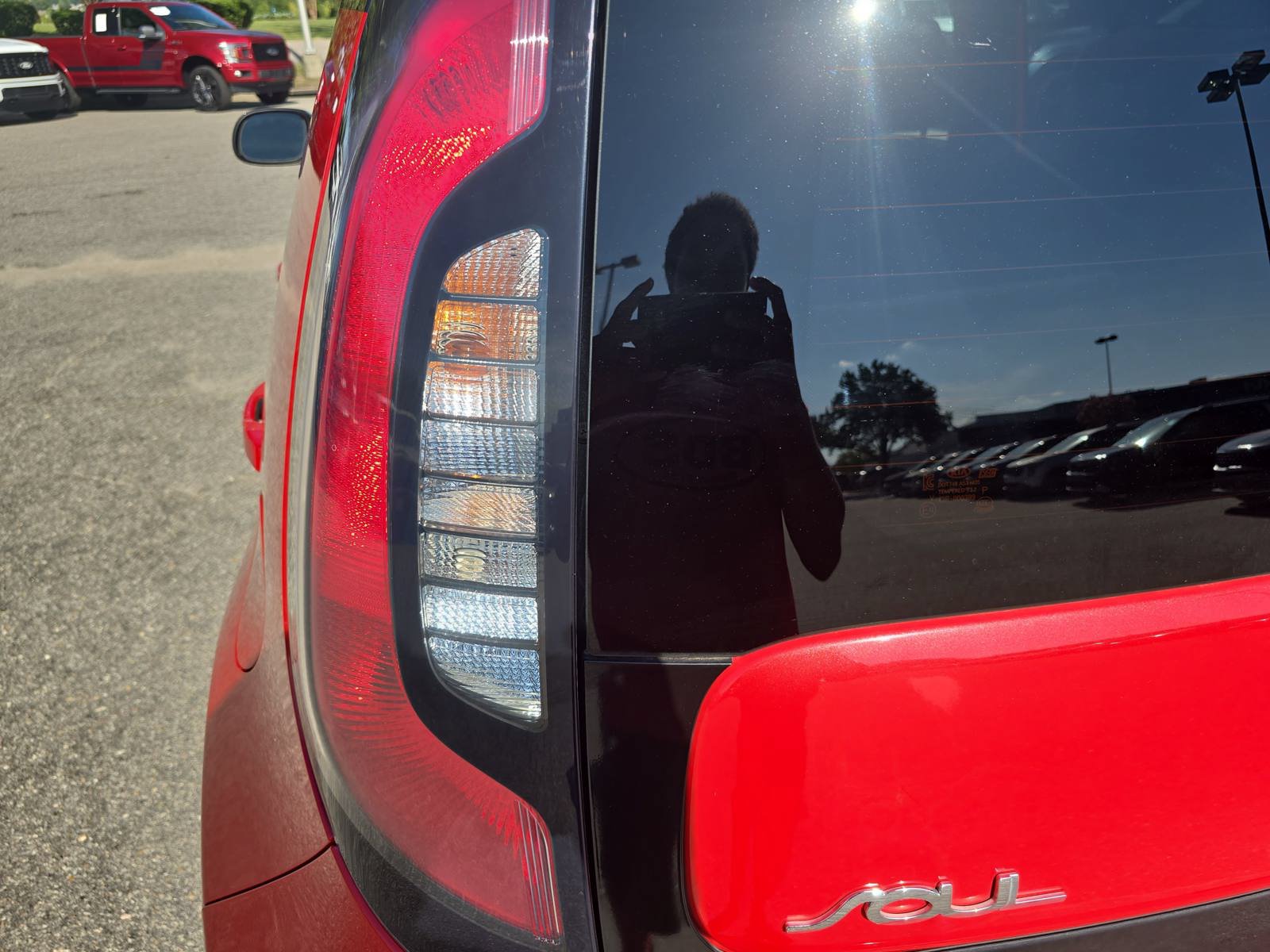 Used 2019 Kia Soul + FWD image 35