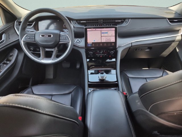 Used 2023 Jeep Grand Cherokee L Limited w/ Luxury Tech Group II RWD image 9