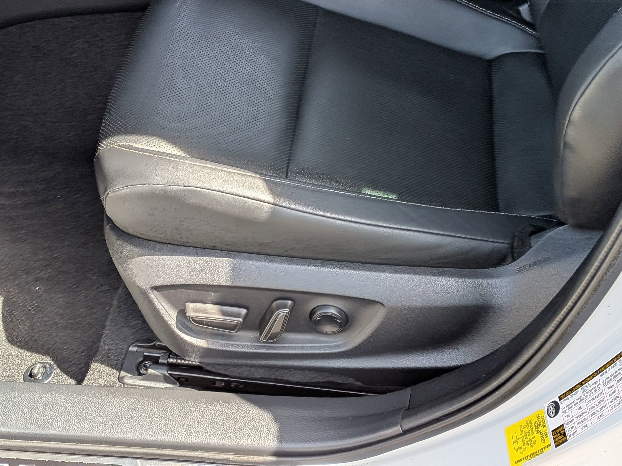 Used 2023 Toyota Prius XLE image 12