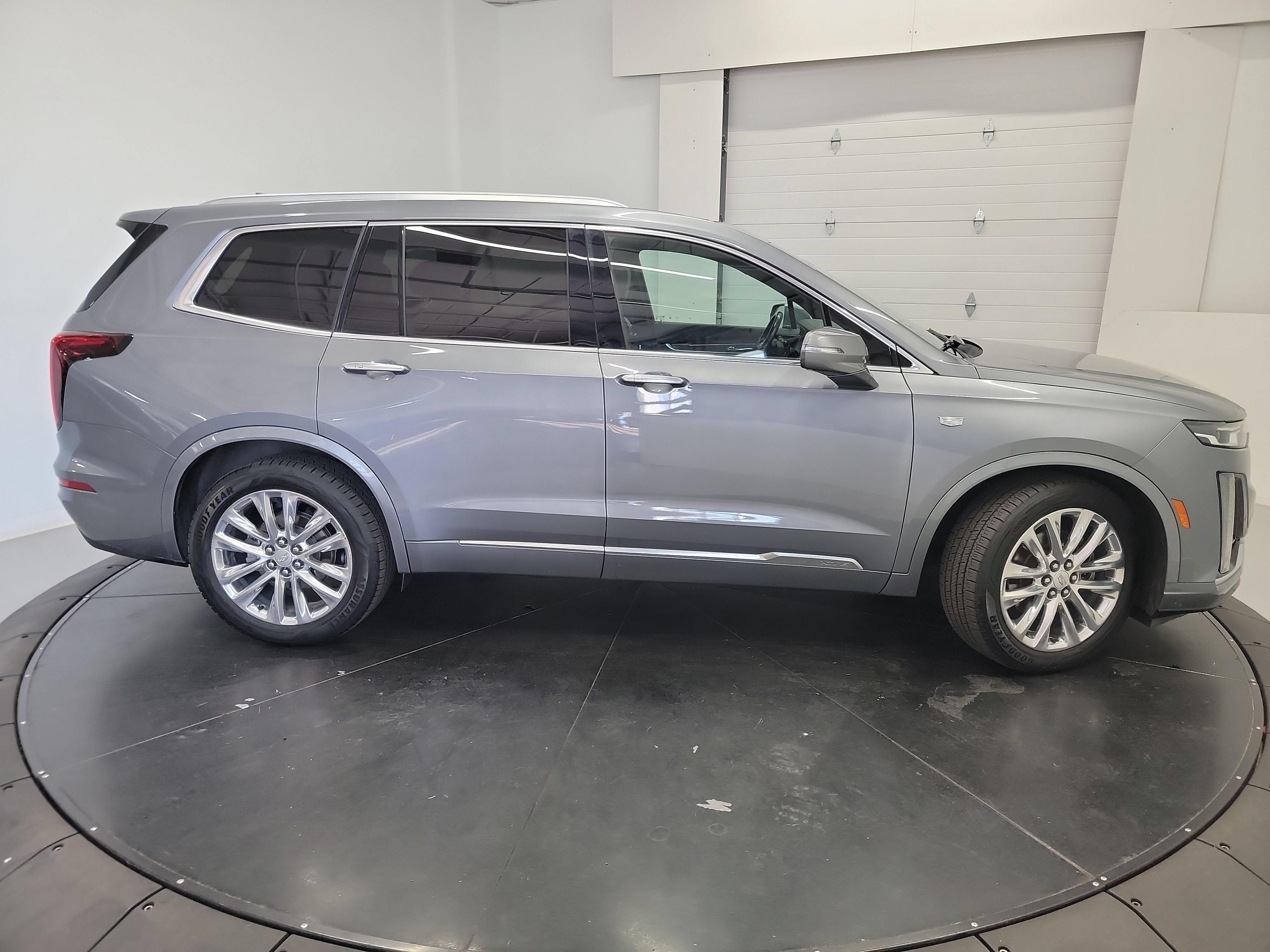 Used 2020 Cadillac XT6 Premium Luxury FWD image 11