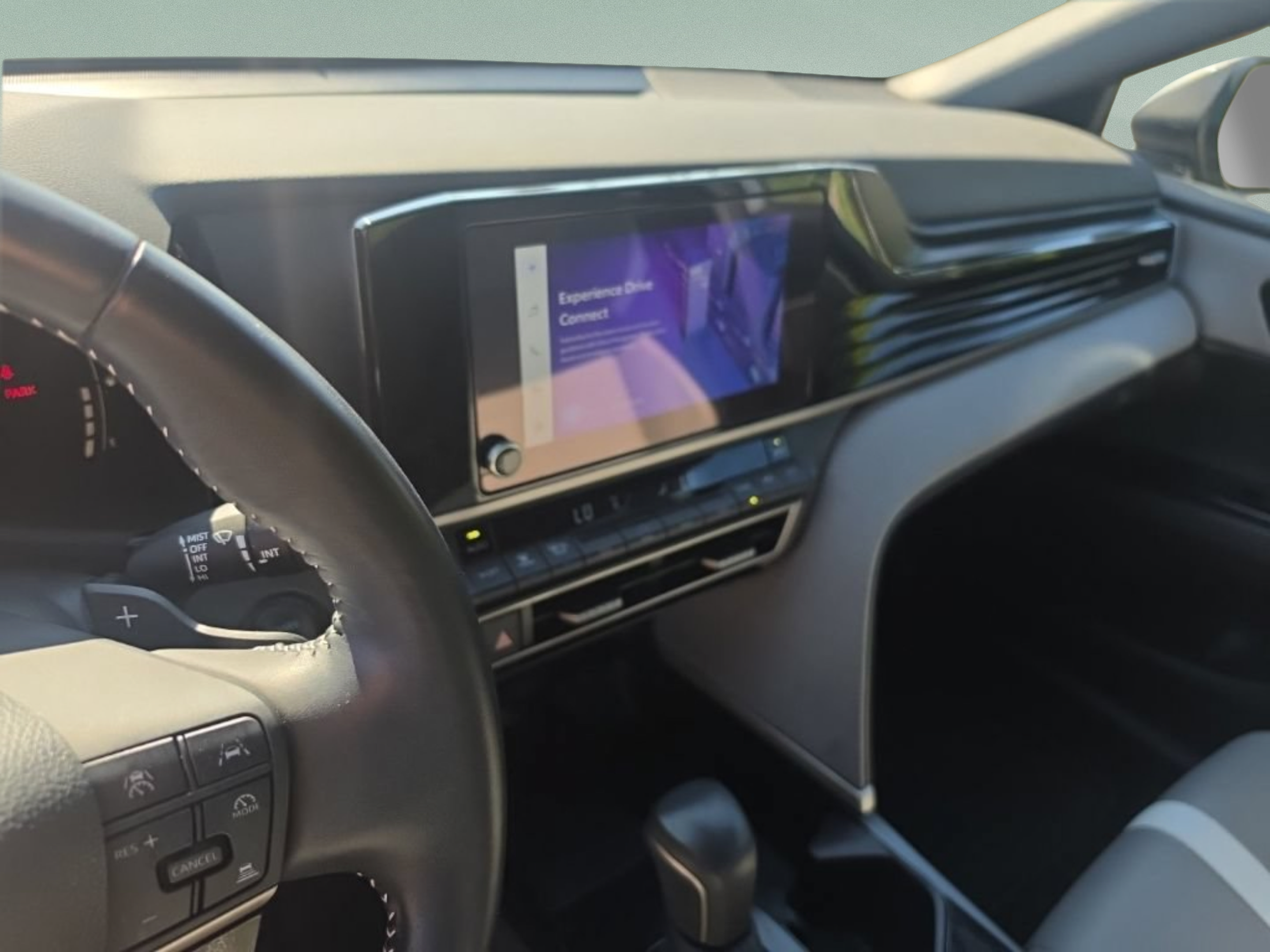 Used 2025 Toyota Camry SE FWD image 24