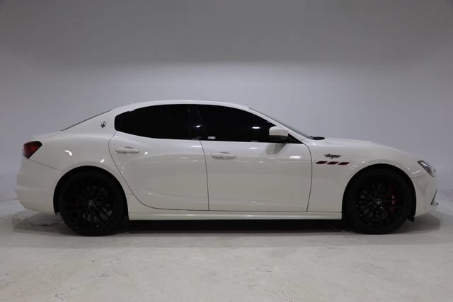 Certified 2022 Maserati Ghibli Trofeo RWD image 8