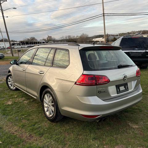 Used 2016 Volkswagen Golf Limited Edition FWD image 5