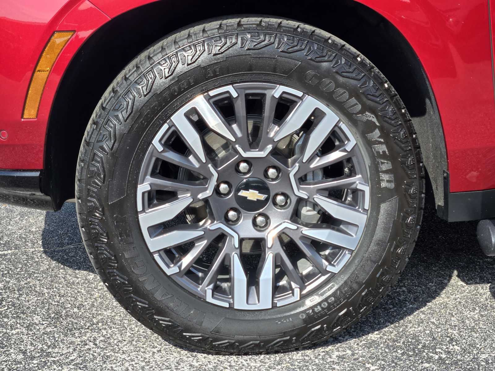 Certified 2025 Chevrolet Tahoe Z71 w/ Z71 Off-Road Package AWD/4WD image 13