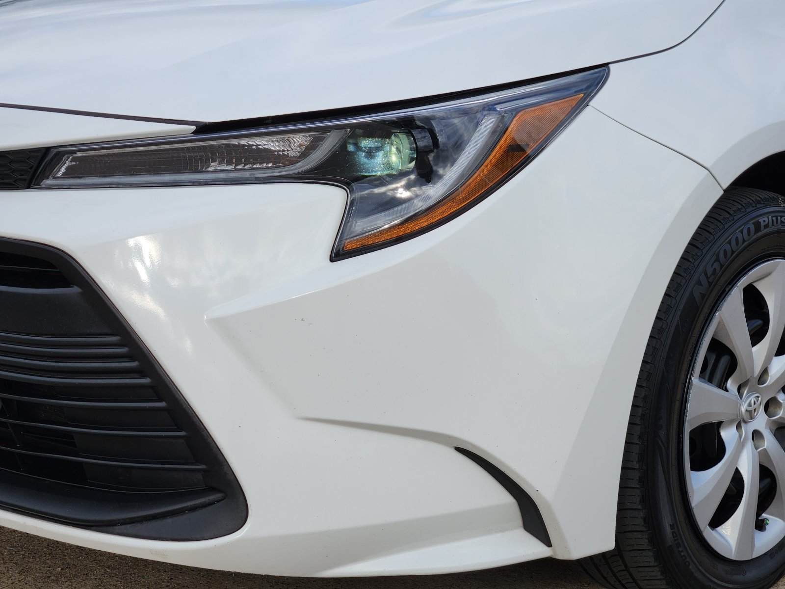 Used 2024 Toyota Corolla LE FWD image 10