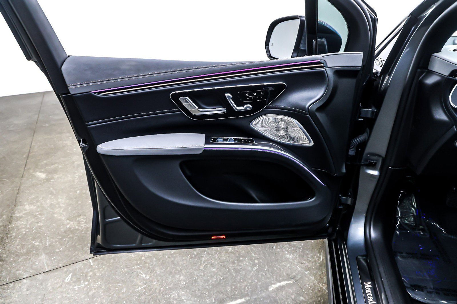 Used 2023 Mercedes-Benz EQS 450+ 4MATIC SUV image 20