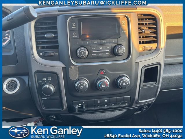 Used 2014 RAM 2500 Tradesman w/ Chrome Appearance Group AWD/4WD image 15