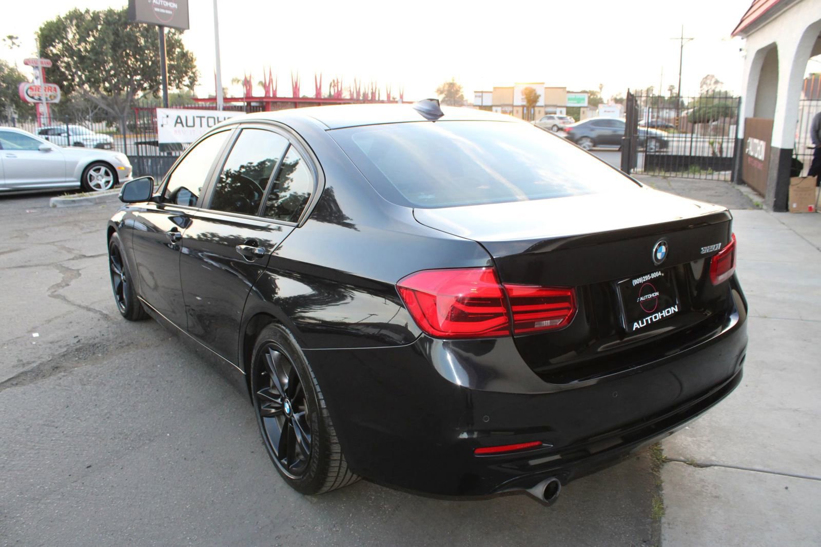 Used 2016 BMW 320i Sedan RWD image 33