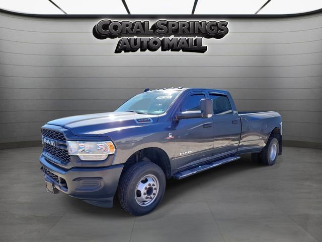 Used 2022 RAM 3500 Tradesman image 2